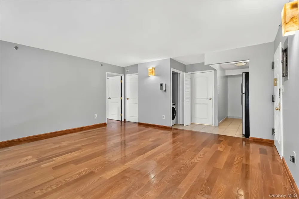 6434 Grand Central Parkway #1E Forest Hills, NY 11375