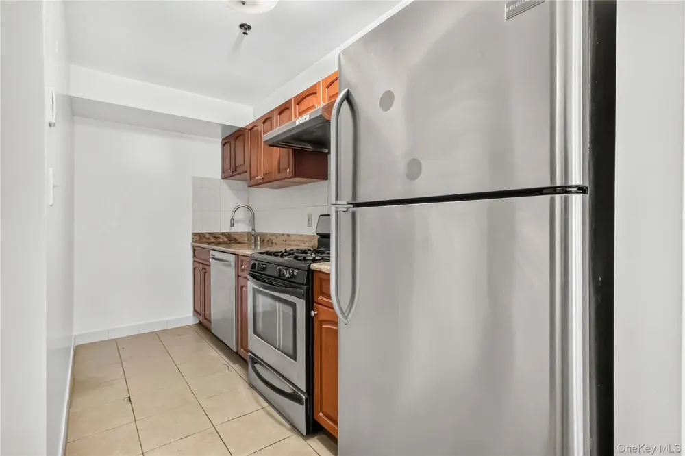 6434 Grand Central Parkway #1E Forest Hills, NY 11375