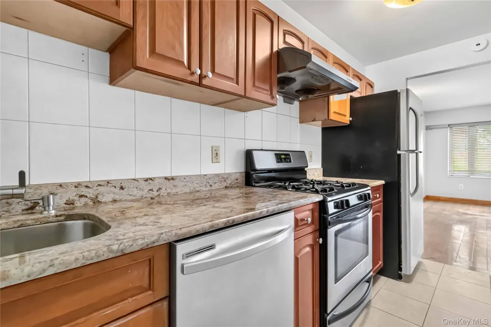 6434 Grand Central Parkway #1E Forest Hills, NY 11375