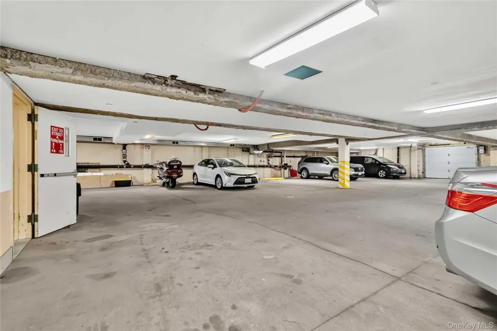 6434 Grand Central Parkway #1E Forest Hills, NY 11375