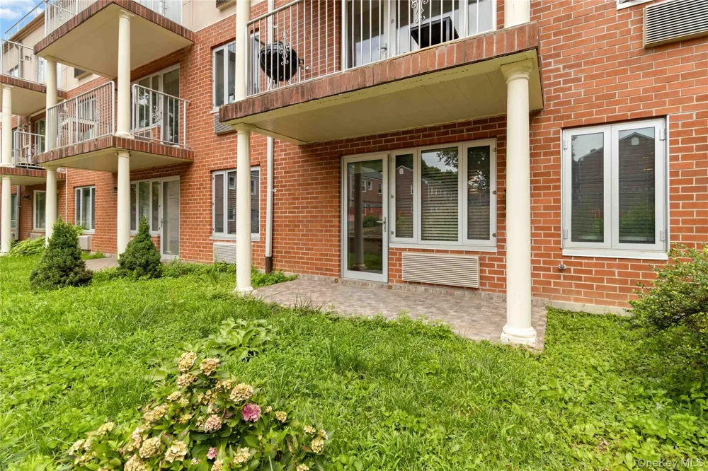 6434 Grand Central Parkway #1E Forest Hills, NY 11375