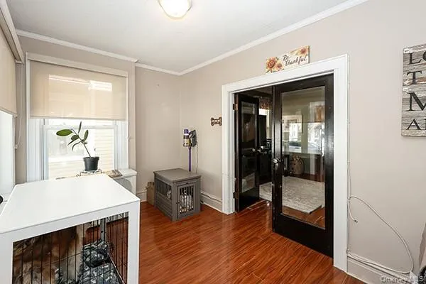 7333 71st Place Glendale, NY 11385