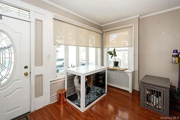 7333 71st Place Glendale, NY 11385