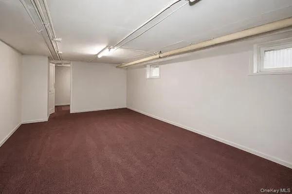 7333 71st Place Glendale, NY 11385