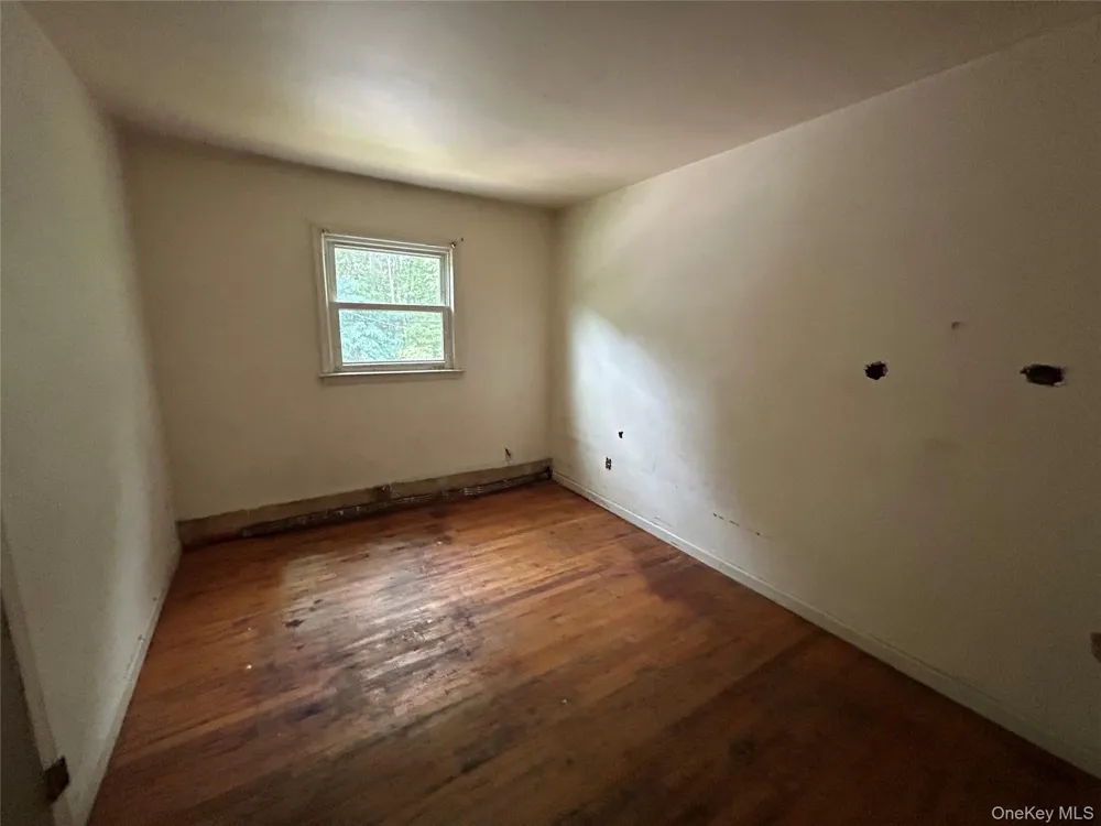 142 New York Avenue Sound Beach, NY 11789
