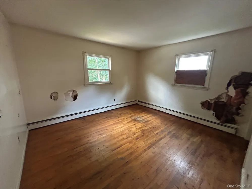 142 New York Avenue Sound Beach, NY 11789