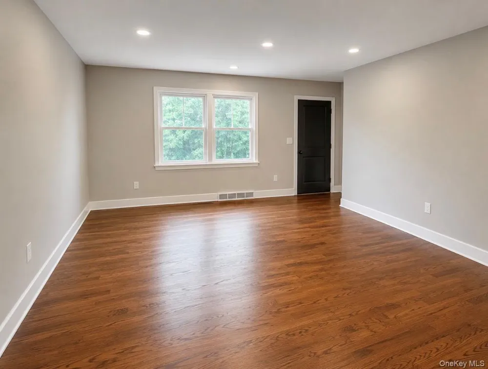 142 New York Avenue Sound Beach, NY 11789