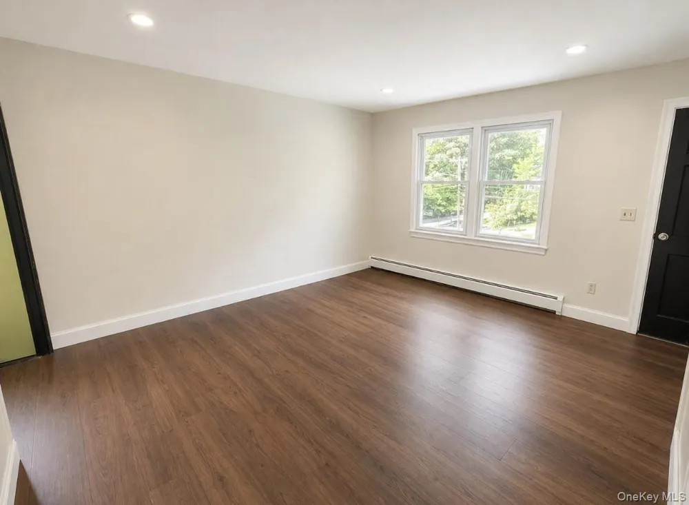 142 New York Avenue Sound Beach, NY 11789