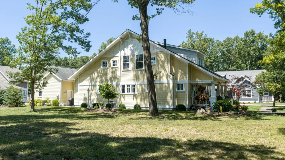 26 Kenneth Street Pentwater, MI 49449