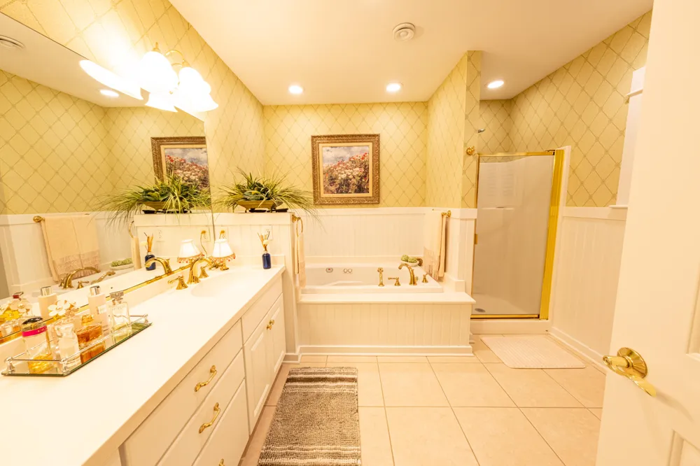 26 Kenneth Street Pentwater, MI 49449