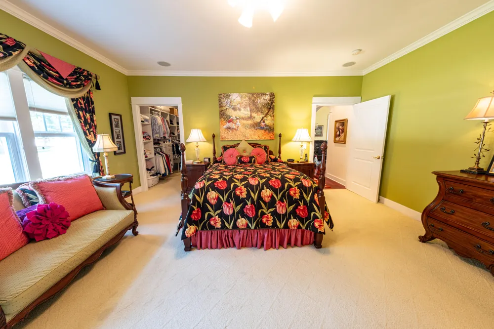 26 Kenneth Street Pentwater, MI 49449