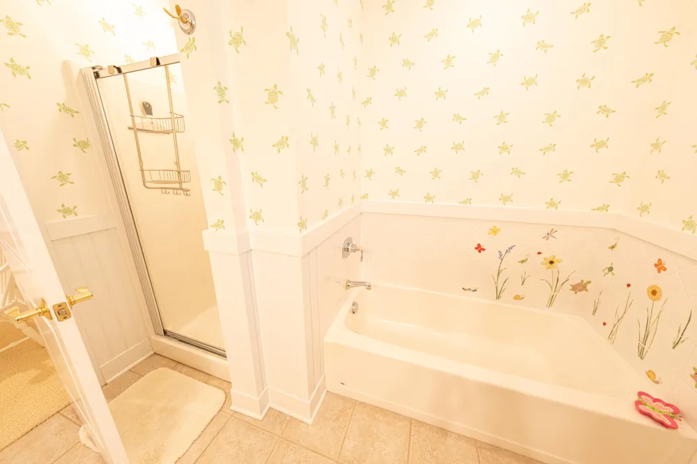 26 Kenneth Street Pentwater, MI 49449