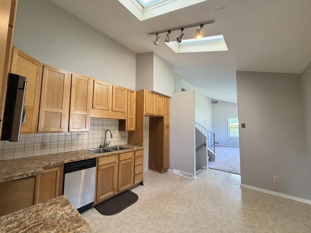 404 Reinberg Avenue Scottville, MI 49454