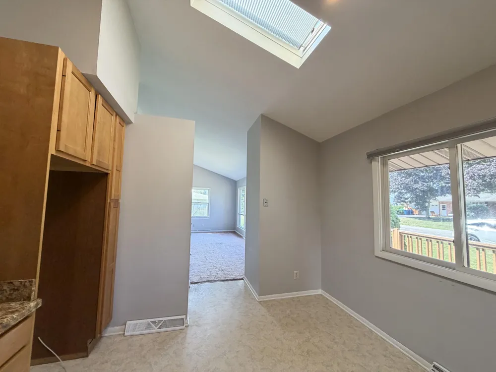 404 Reinberg Avenue Scottville, MI 49454