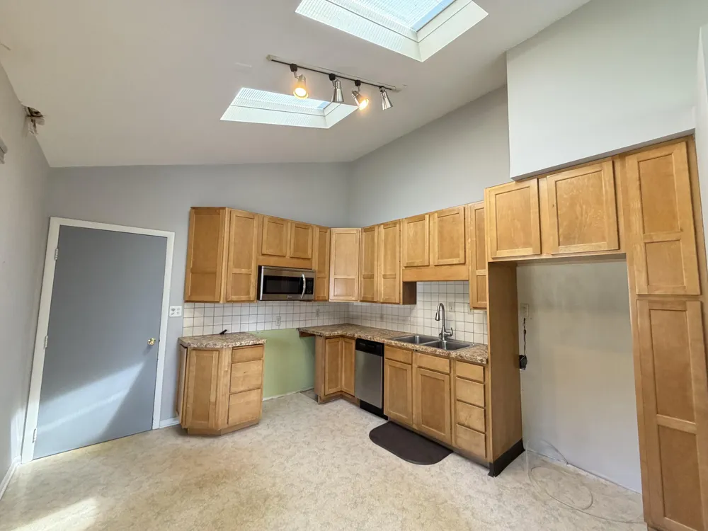 404 Reinberg Avenue Scottville, MI 49454