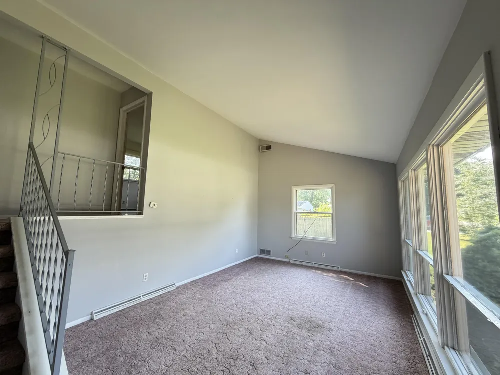404 Reinberg Avenue Scottville, MI 49454