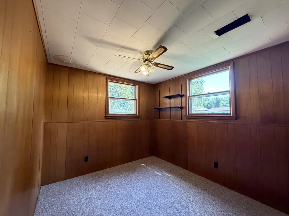 404 Reinberg Avenue Scottville, MI 49454