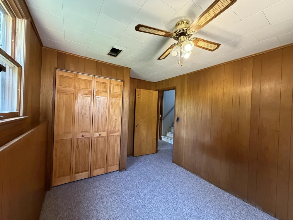 404 Reinberg Avenue Scottville, MI 49454