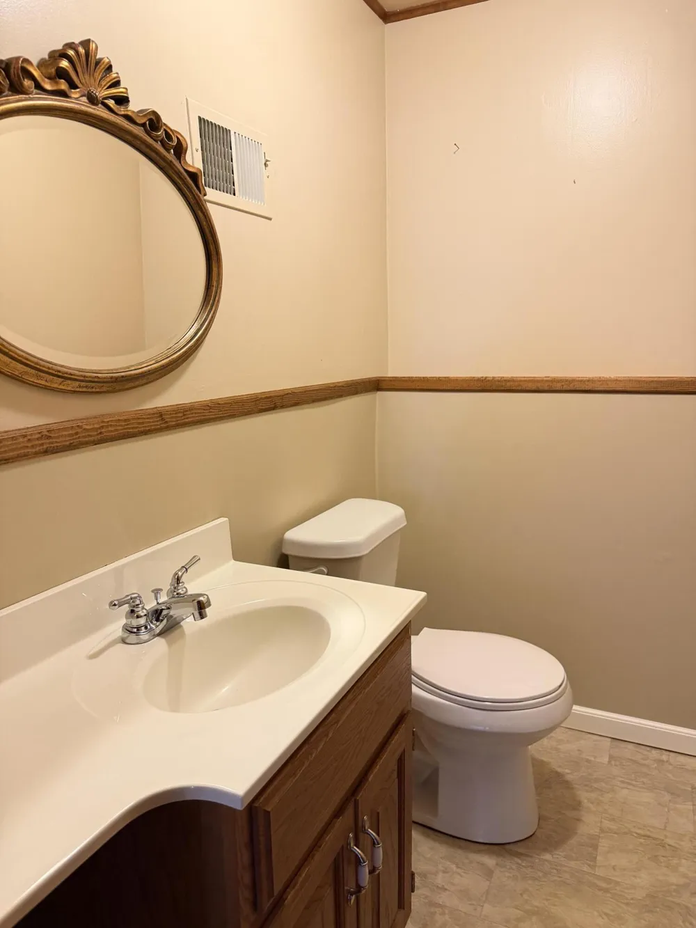 404 Reinberg Avenue Scottville, MI 49454