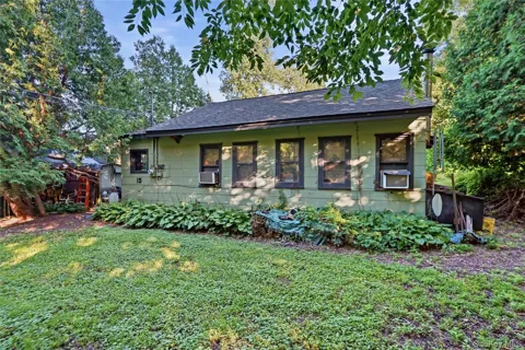 15 Dogwood Road