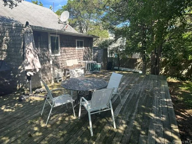 86 Gerard Walk Cherry Grove, NY 11782
