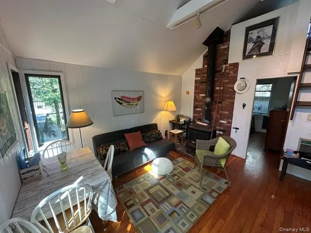 86 Gerard Walk Cherry Grove, NY 11782