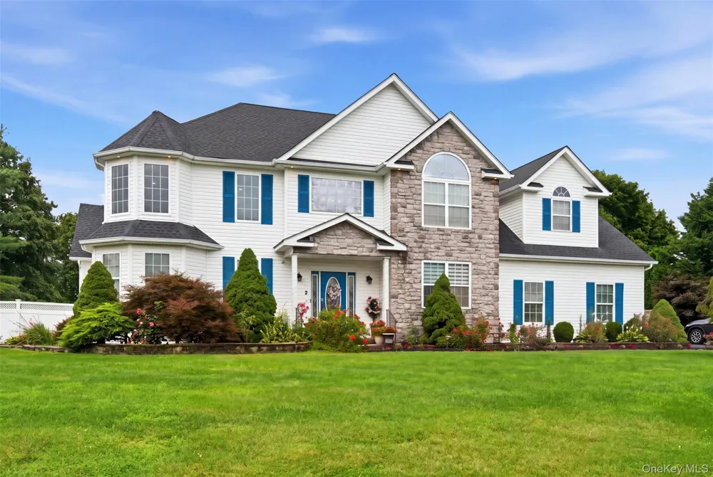 2 Sherwood Drive Shoreham, NY 11786
