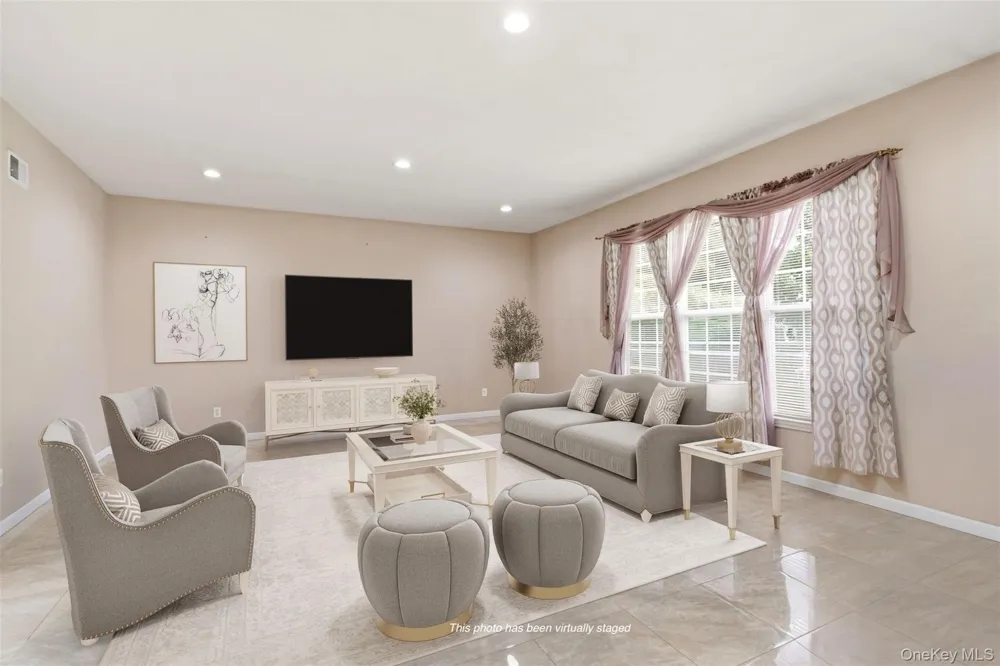 2 Sherwood Drive Shoreham, NY 11786