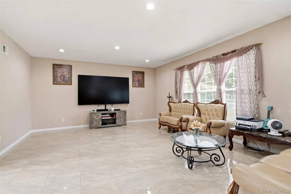 2 Sherwood Drive Shoreham, NY 11786