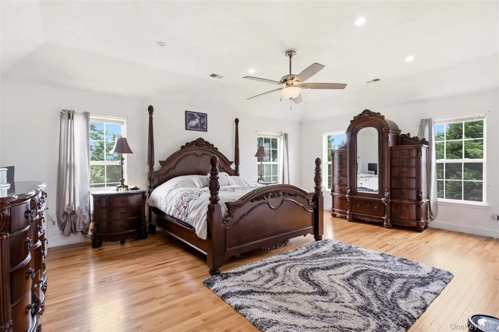 2 Sherwood Drive Shoreham, NY 11786