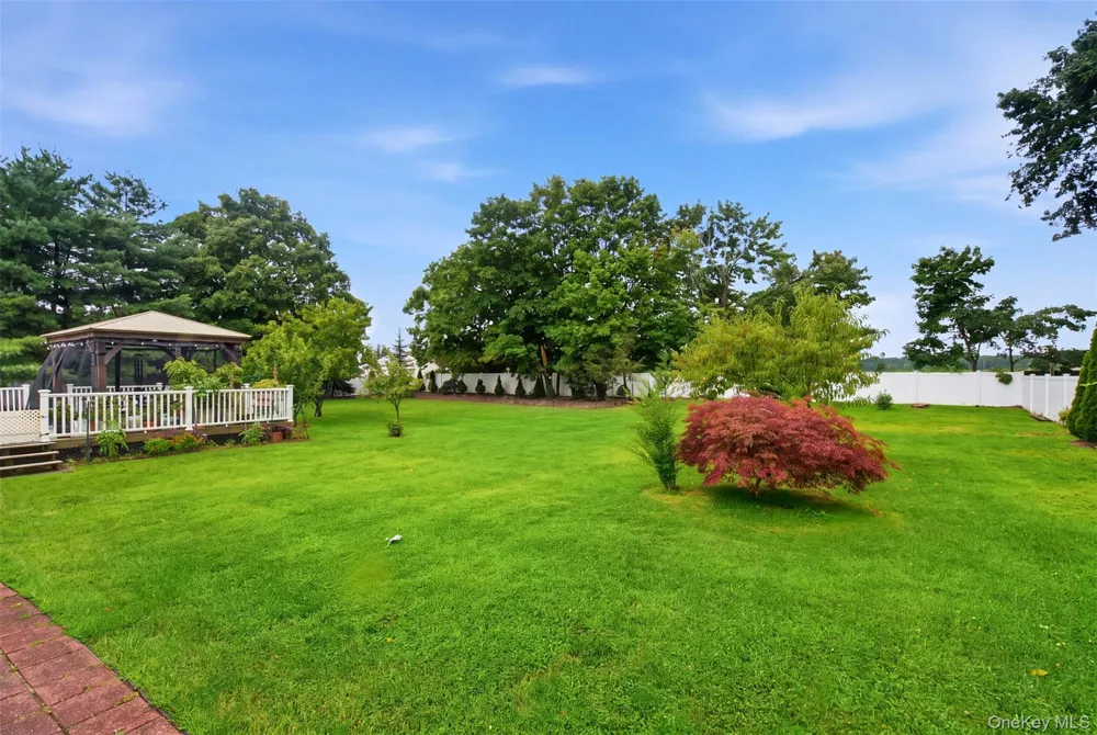 2 Sherwood Drive Shoreham, NY 11786