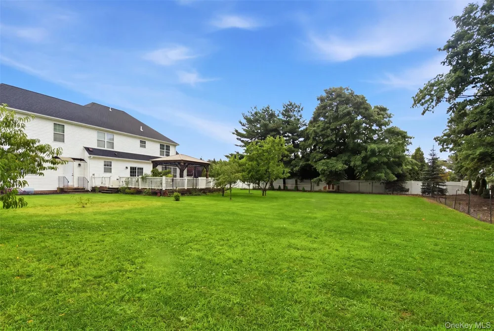 2 Sherwood Drive Shoreham, NY 11786