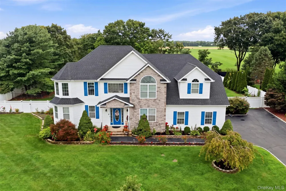 2 Sherwood Drive Shoreham, NY 11786