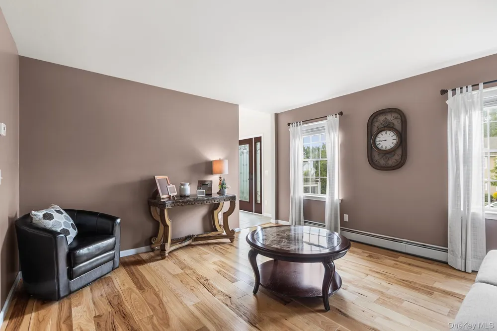 6 Apple Lane Highland, NY 12528