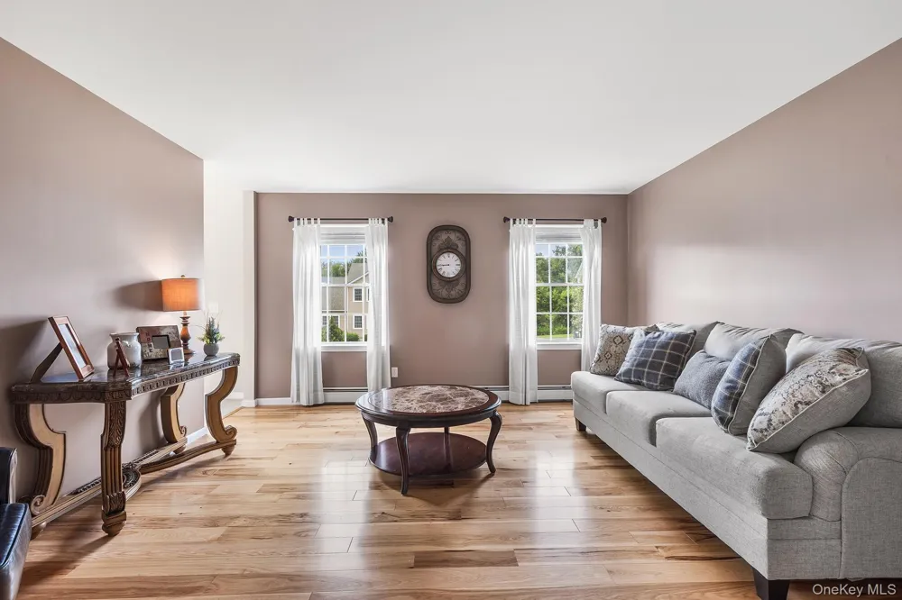 6 Apple Lane Highland, NY 12528