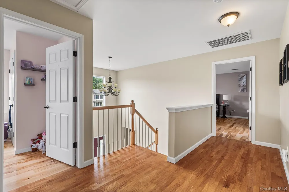 6 Apple Lane Highland, NY 12528
