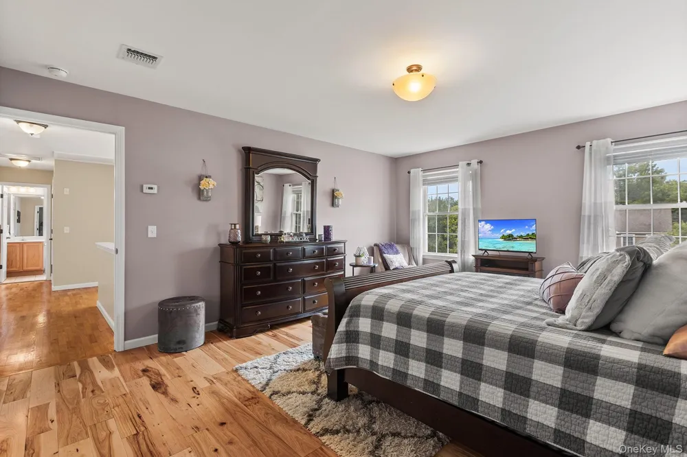 6 Apple Lane Highland, NY 12528