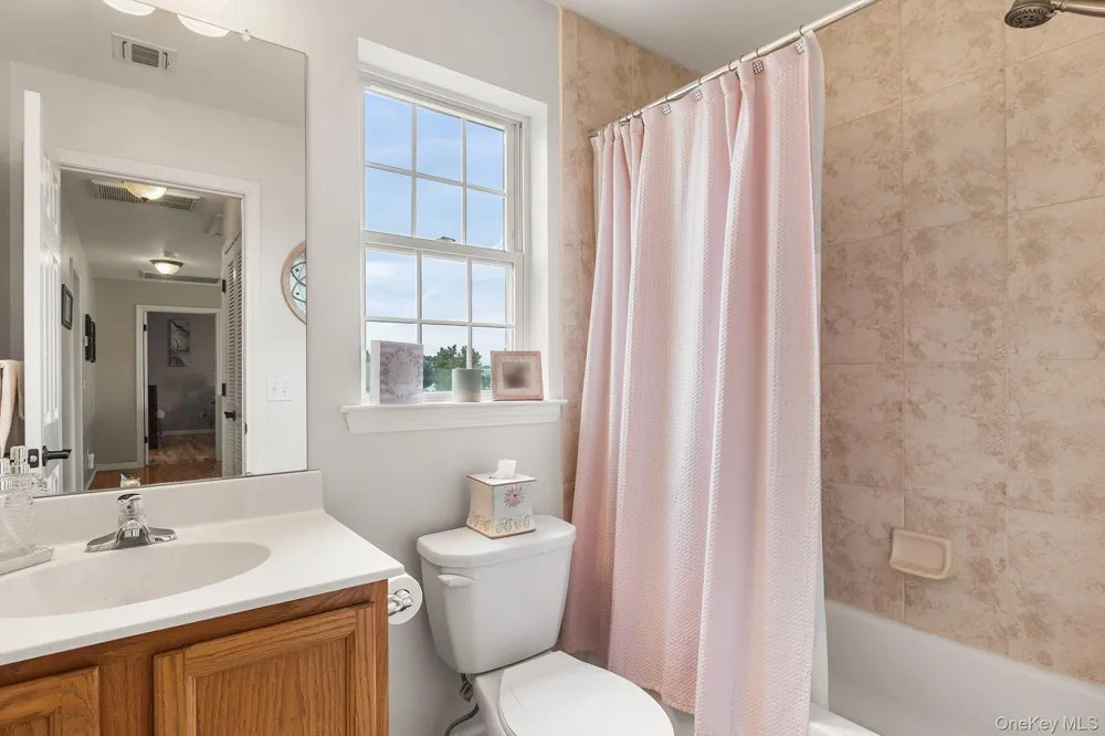 6 Apple Lane Highland, NY 12528