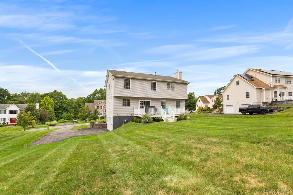 6 Apple Lane Highland, NY 12528