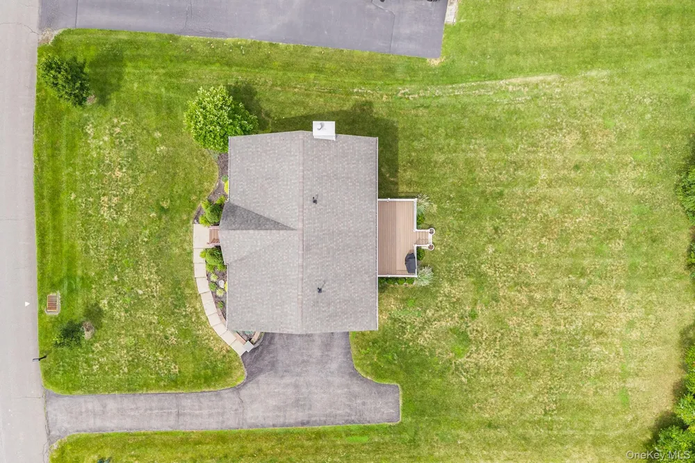 6 Apple Lane Highland, NY 12528