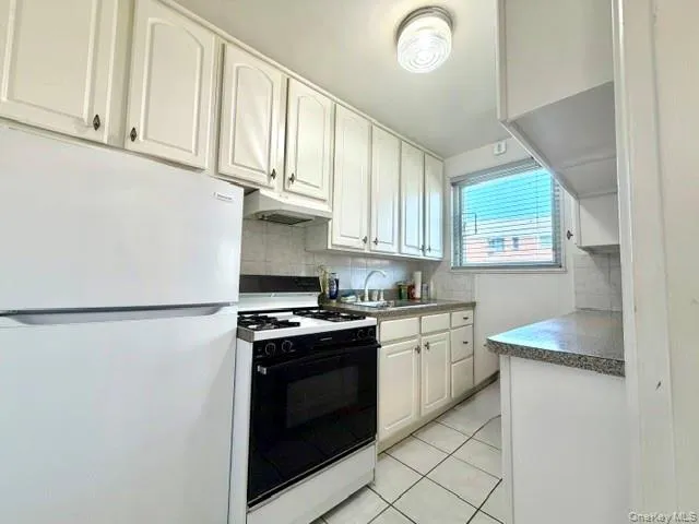 69-29 218th Street #Lower Bayside, NY 11364