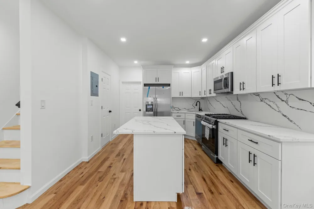 131-19 86th Road Richmond Hill, NY 11418