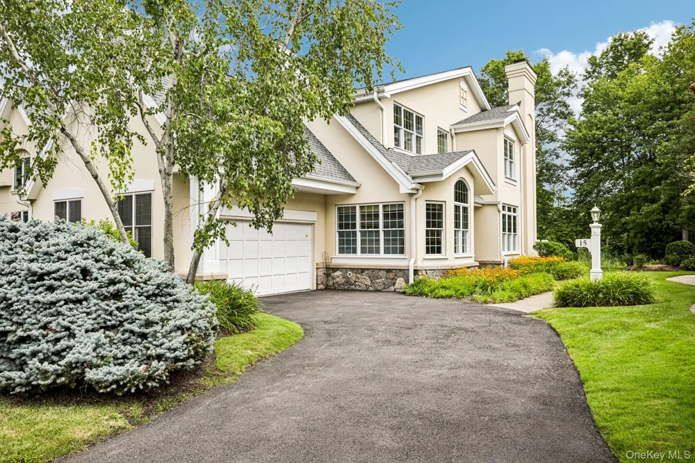 15 Doral Greens Drive E Rye Brook, NY 10573