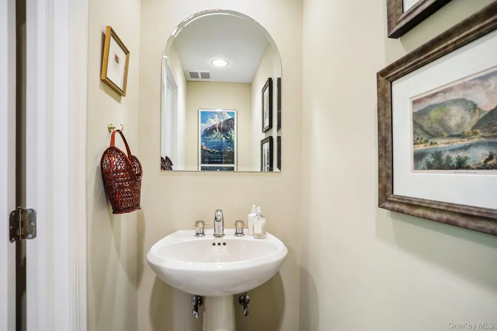 15 Doral Greens Drive E Rye Brook, NY 10573