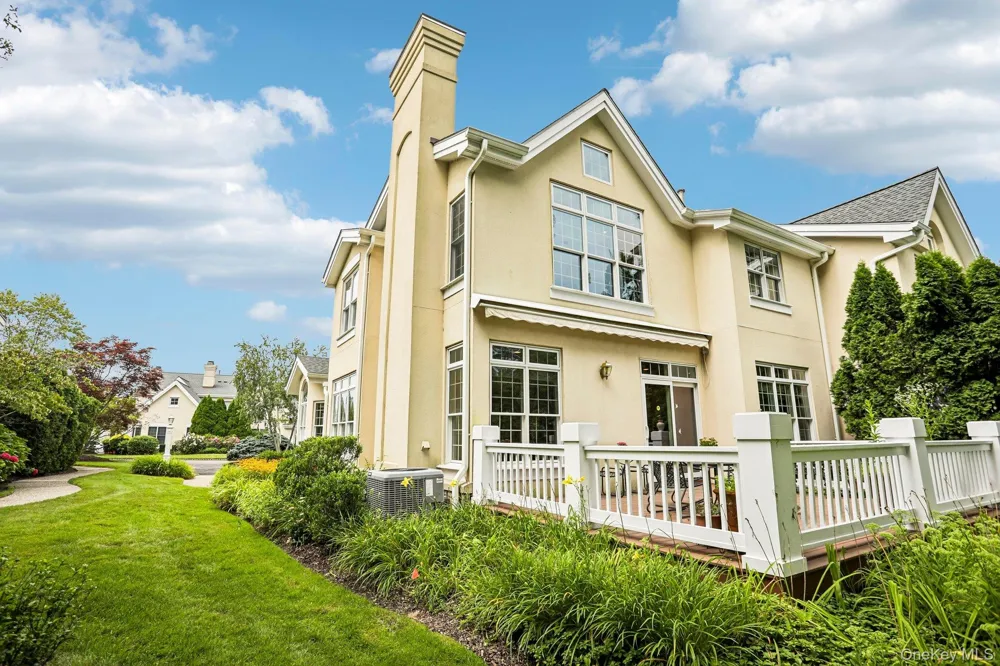 15 Doral Greens Drive E Rye Brook, NY 10573