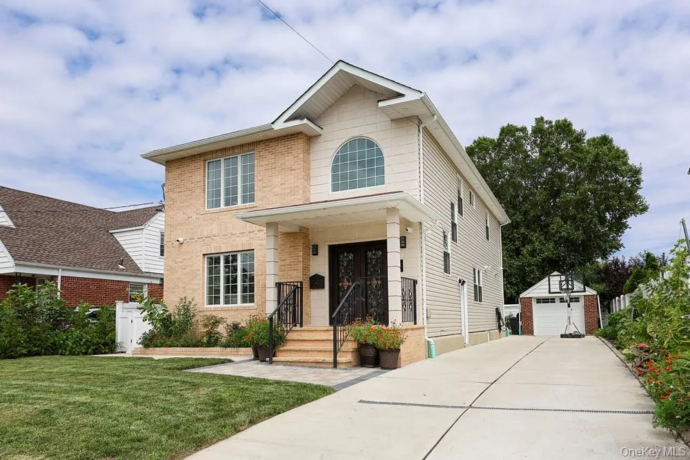 42 Celler Avenue New Hyde Park, NY 11540