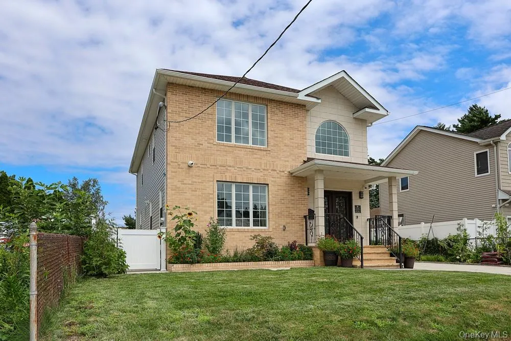 42 Celler Avenue New Hyde Park, NY 11540