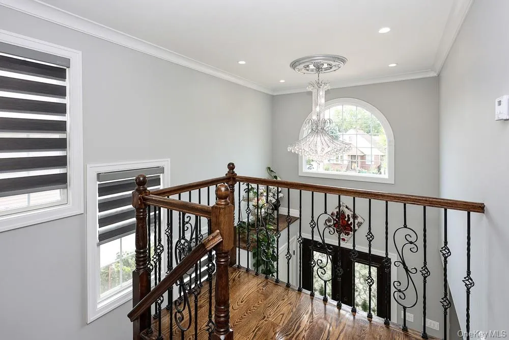 42 Celler Avenue New Hyde Park, NY 11540