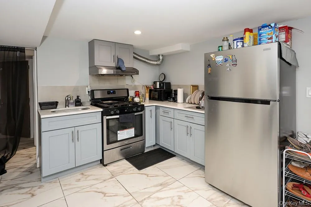 42 Celler Avenue New Hyde Park, NY 11540