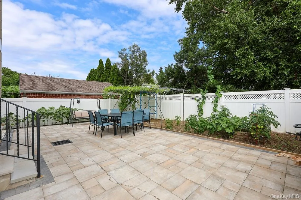 42 Celler Avenue New Hyde Park, NY 11540